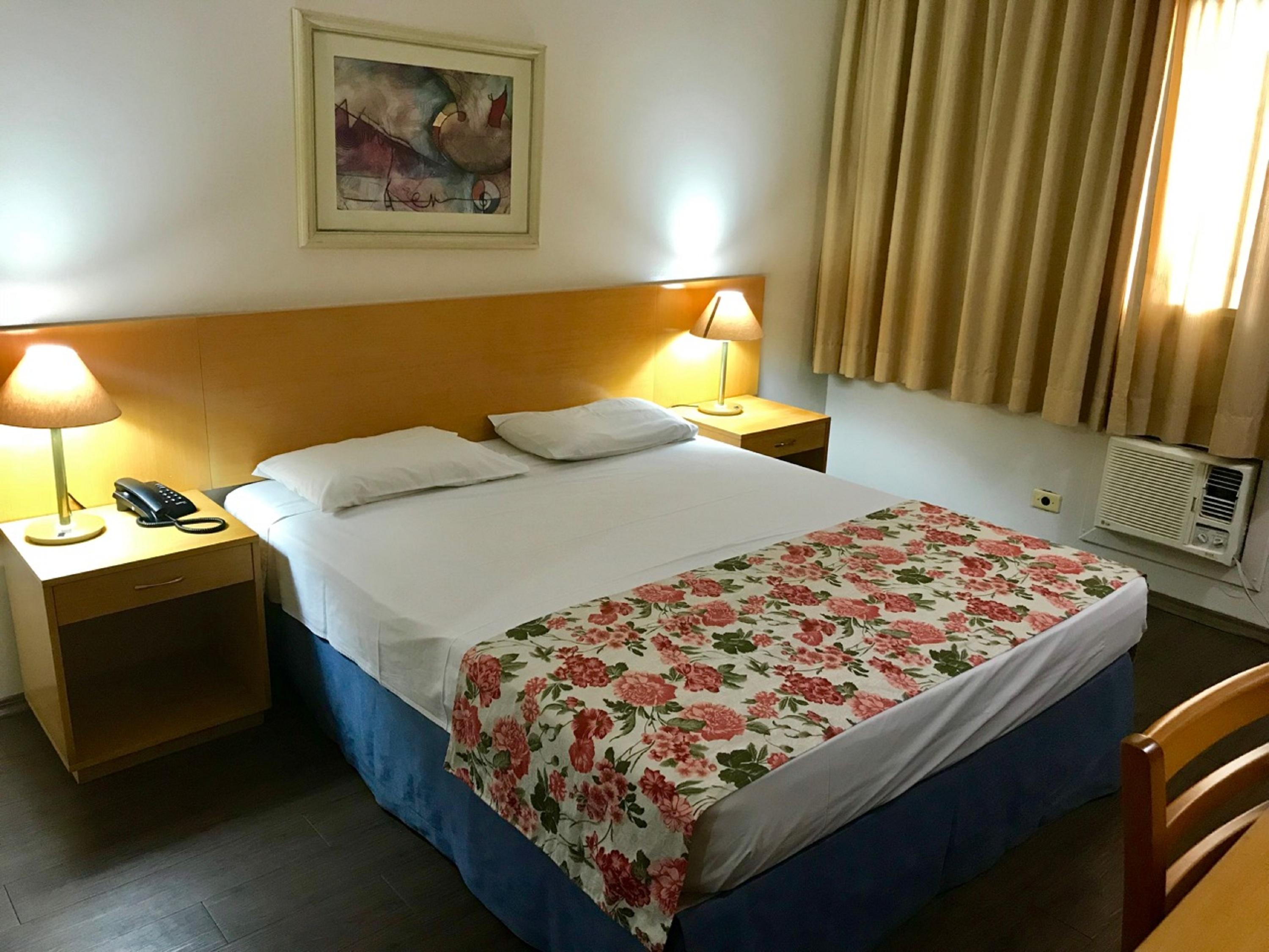 Hotel Dan Inn Сан-Жозе-дус-Кампус Экстерьер фото