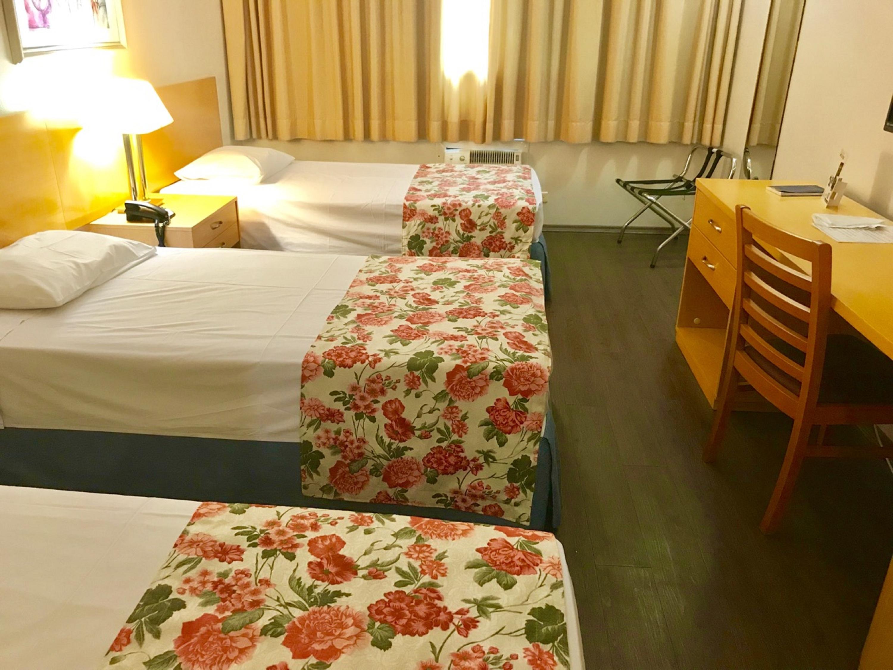Hotel Dan Inn Сан-Жозе-дус-Кампус Экстерьер фото