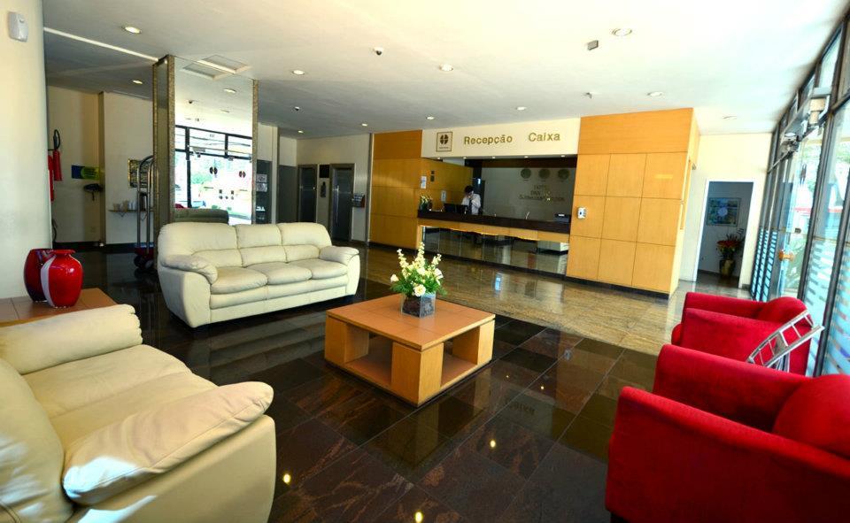 Hotel Dan Inn Сан-Жозе-дус-Кампус Экстерьер фото